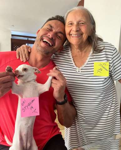 Lindinho: Styvenson com seu PET e sua mãe