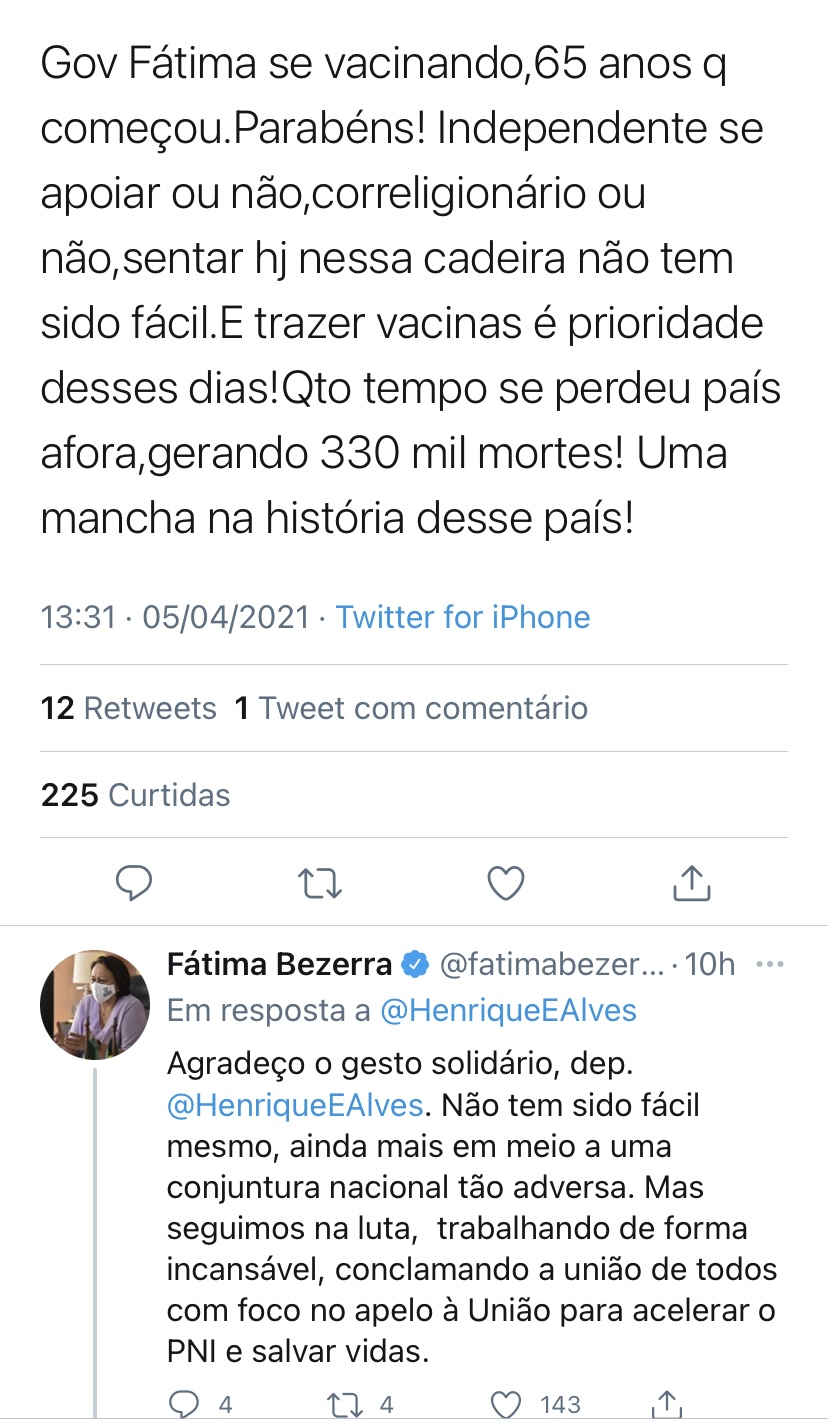 Henrique Alves e Fátima Bezerra trocam figurinhas