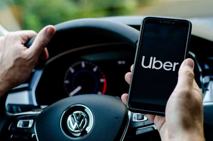 Bomba: Uber é condenada a pagar R$ 1 bi e contratar todos os motoristas no Brasil