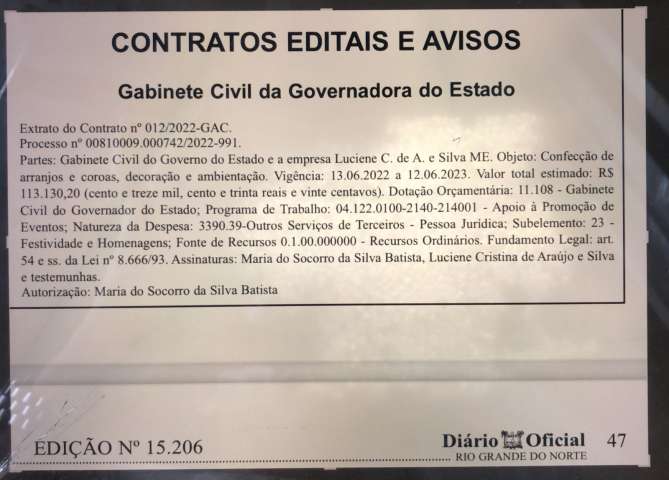 R$ 113 mil de flores no Gabinete Civil de Fátima