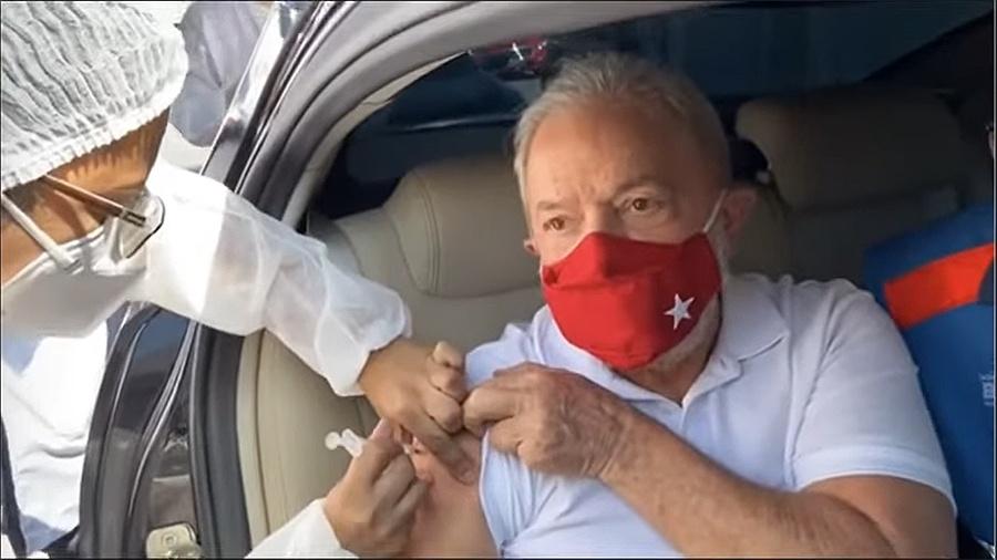 Ex-presidente Lula é vacinado em São Bernardo do Campo