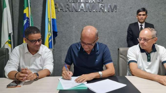 Saúde: Taveira assina contrato para informatização e gerenciamento da rede municipal