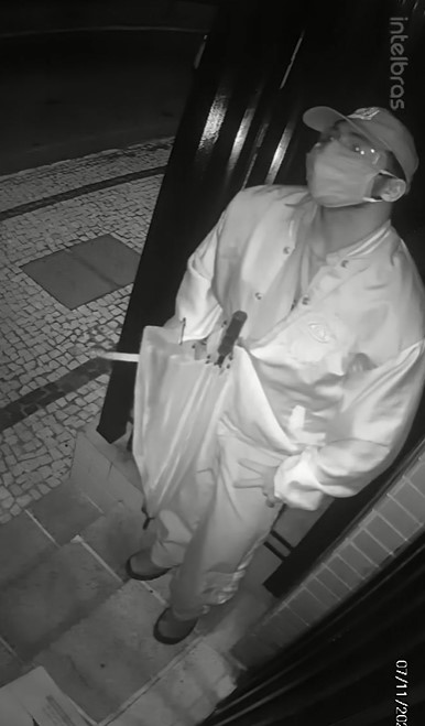[VÍDEO] Polícia Civil divulga imagens de suspeito de matar porteiro, em condomínio em Candelária