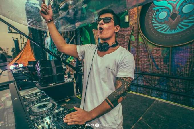 Secretta Waves Verão reúne melhor da música eletrônica e open bar premium dia 21, no Espaço Di Trento