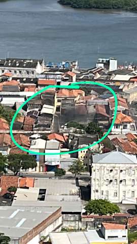 [VÍDEO] Galpão pega fogo na Ribeira