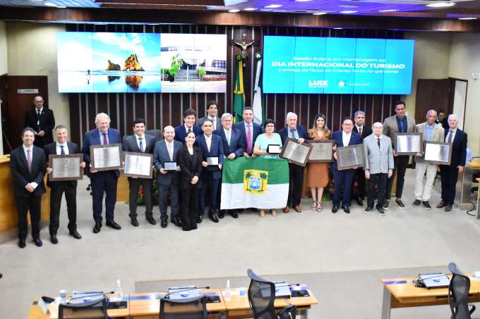 ALRN presta homenagem a personalidades que contribuíram com turismo no RN