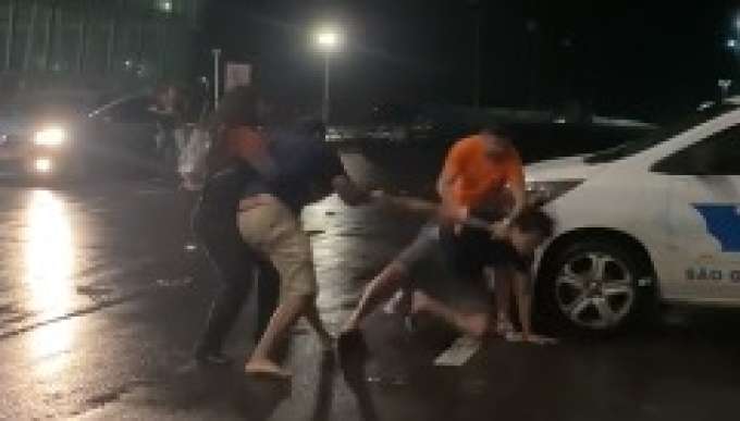 Uber apanha em aeroporto de Natal após diferença no preço da corrida