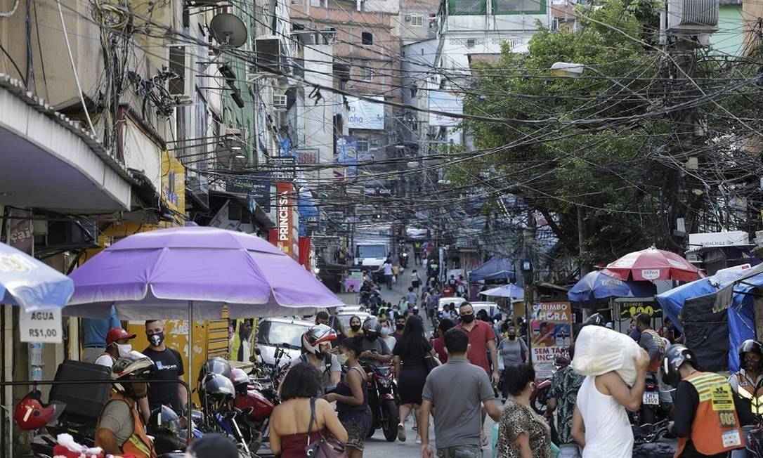 Renda Brasil deve atender a 21 milhões de famílias com benefício de R$ 300