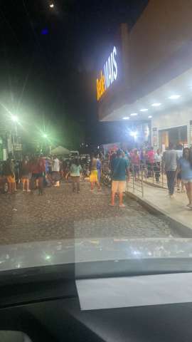 Policial penal é baleado e assaltante  é morto em tentativa de assalto a supermercado