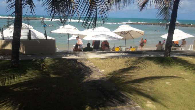 Praia de Camurupim vira 'point', para tristeza de quem tem casa lá