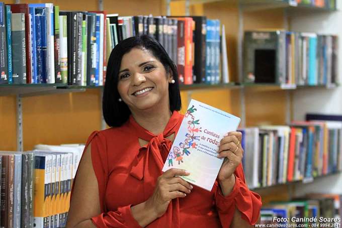 UERN lamenta o falecimento da professora Maria Audenora