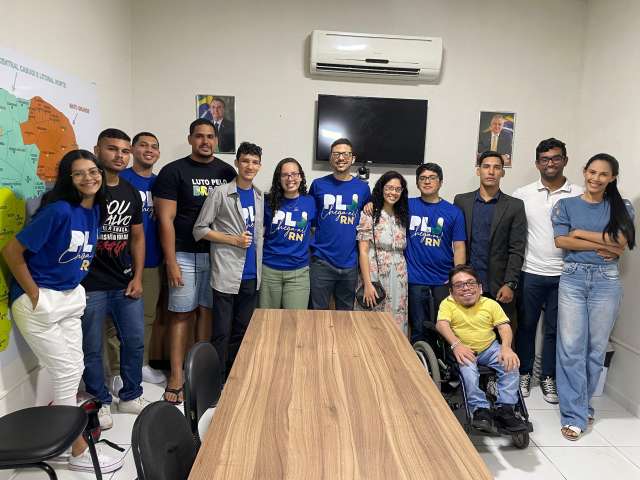 Curso promove formação de jovens em filosofia e cultura voltada para a política