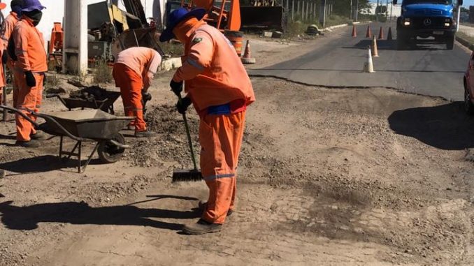 Prefeitura de Mossoró realiza recuperação asfáltica em trecho da Avenida Rio Branco