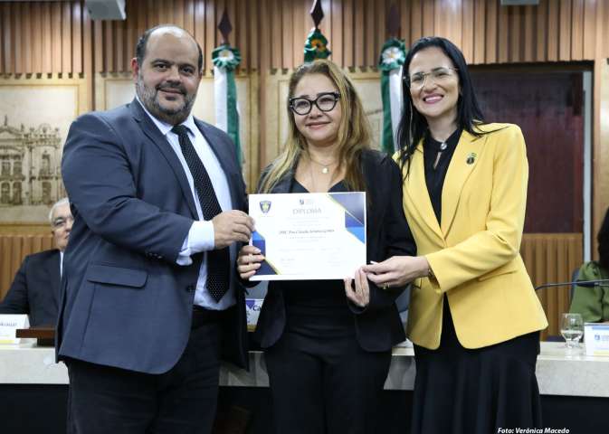 Câmara homenageia delegados, agentes, peritos e escrivães pelo Dia do Policial