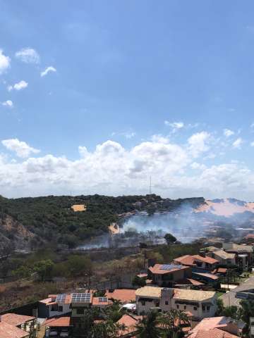 Fogo próximo ao Parque da Cidade