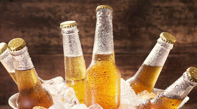 Brasileiro bebeu mais cerveja durante pandemia, mas consumo mudou; Entenda