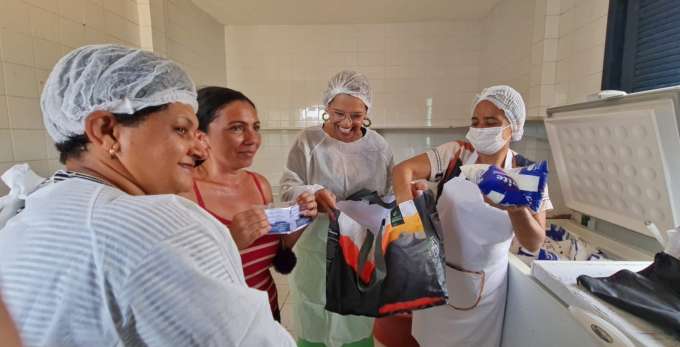 Parnamirim: Semas inicia entrega das carteiras do Programa Leite Potiguar