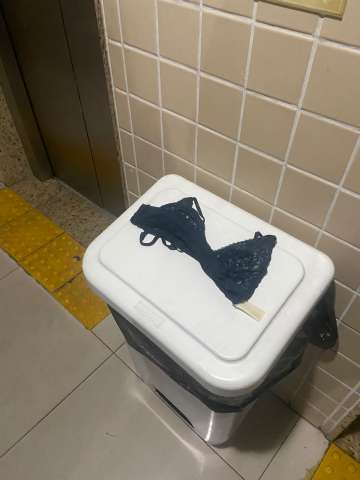 Contos: O misterioso sutiã do Chateou Saint Julian