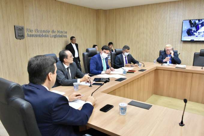 CCJ aprova novo Plano de Cargos e Carreiras de servidores efetivos da Sesap
