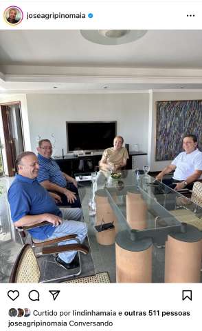Agripino selando a aliança de Paulinho e Carlos Eduardo