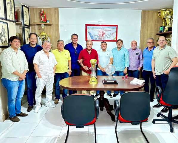 América divulga foto e prega união em torno da SAF