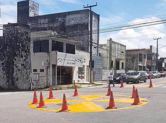 Cruzamento no Alecrim ganha rotatória
